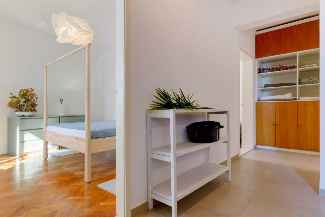 Beach House Gusla Комижа Екстер'єр фото